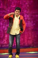 Ali Tho Jaliga Show Photos